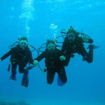 1st Day of Diving, Fri 11 June 04
Columbia Deep / Punta Tunich / Paradise