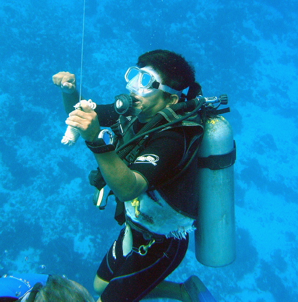 DSC00033
Dive Master Miguel (Aqua Safari)