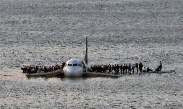 sully_plane_hudson (Medium)