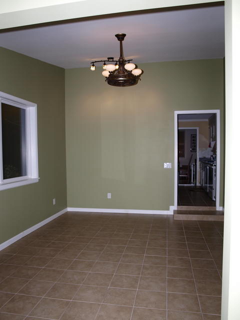 Dinning Room_0909.JPG