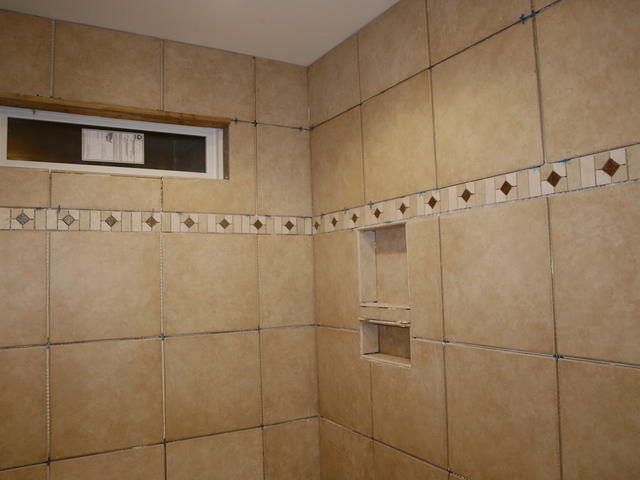 Master Bath_0106.JPG