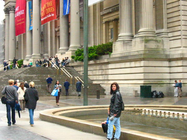 Liz outside the museum