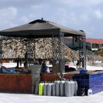 scuba du's dive hut's temporary roof
hurricane emily damage
at el pres