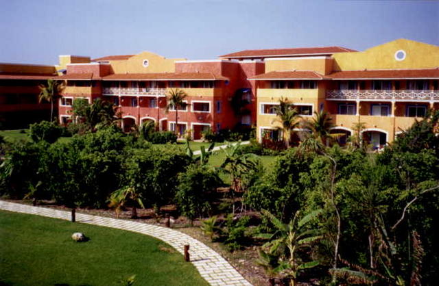 Barcello Maya Resort