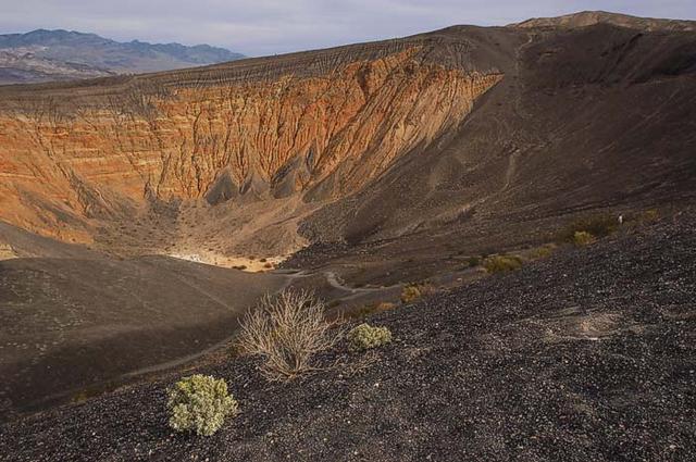 44  Umbe?????? Crater.  Needed a wider lens.  Good for a couple of shots.