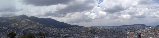 09 Half of Quito.  On a clear day you can see...Meg Ryan?