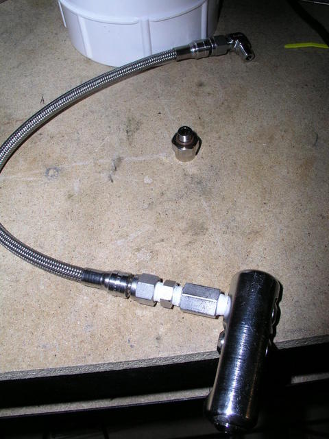 Manifold and fittings.jpg