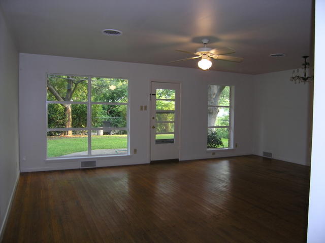 Living room/ Dining room