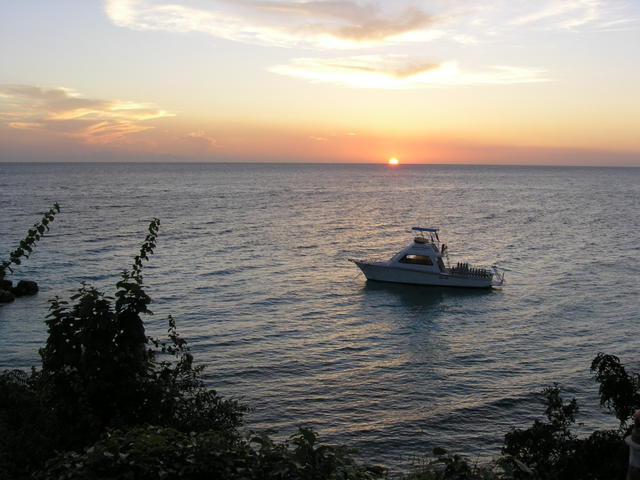 Sunset picture of the dive boats.