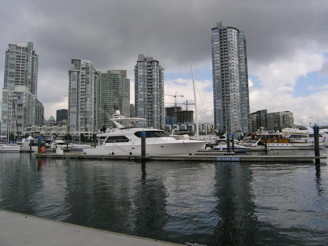 I like the boat, pretty cool shot though.